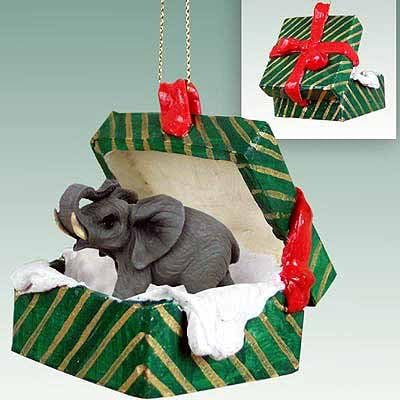 Разговорни концепция за Коледна украса в кутия за подарък под формата на Слон - Приятно!